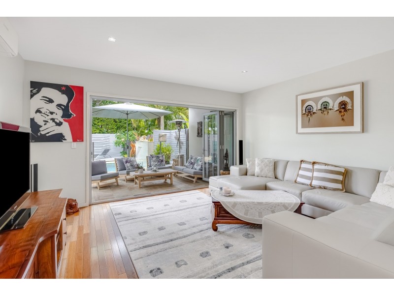 2/29 Binya Avenue, Coolangatta QLD 4225