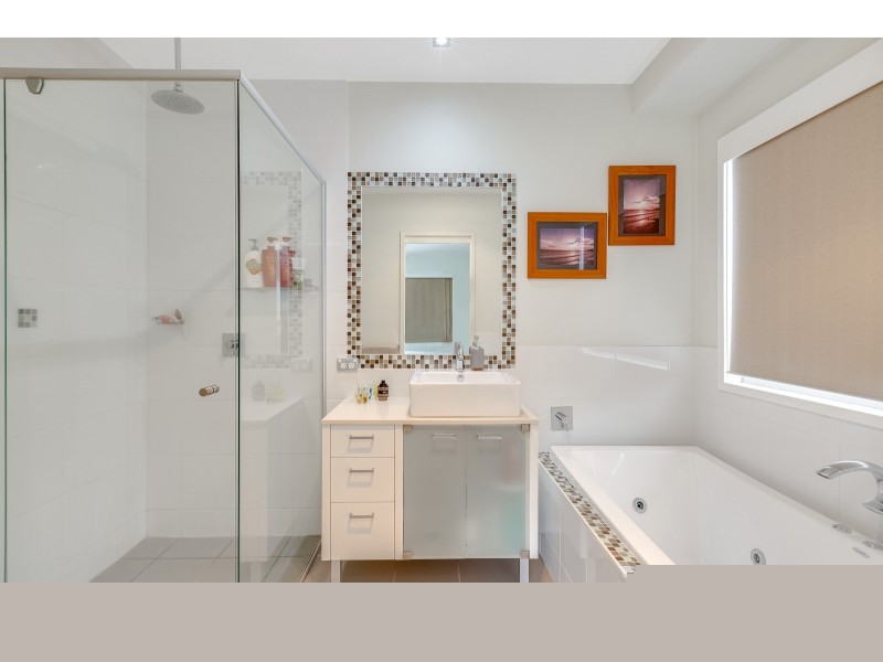 2/29 Binya Avenue, Coolangatta QLD 4225