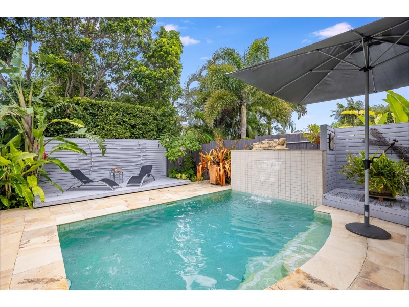 2/29 Binya Avenue, Coolangatta QLD 4225