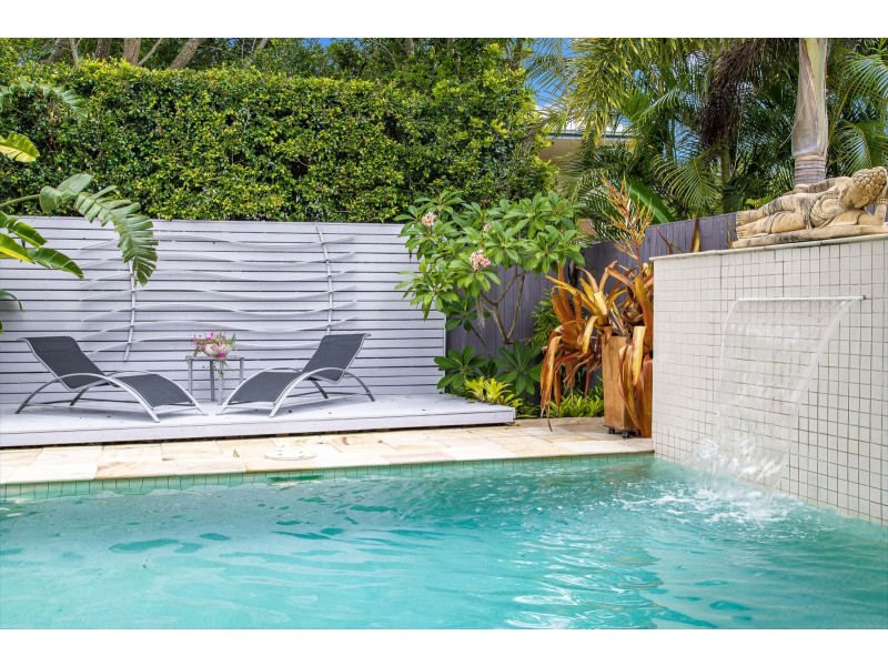 2/29 Binya Avenue, Coolangatta QLD 4225