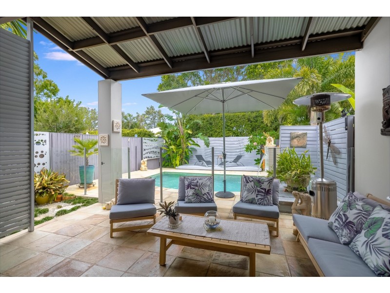 2/29 Binya Avenue, Coolangatta QLD 4225