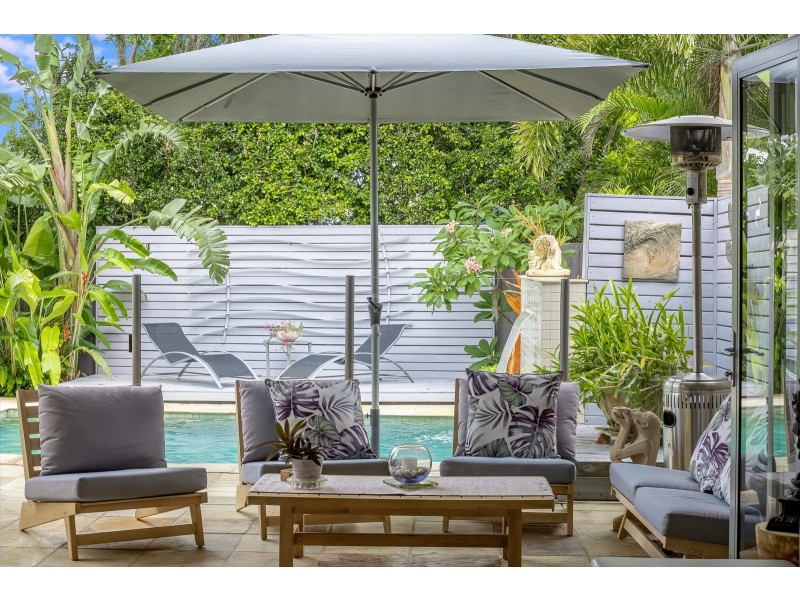 2/29 Binya Avenue, Coolangatta QLD 4225