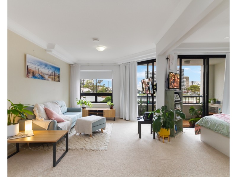 246/99 Griffith Street, Coolangatta QLD 4225