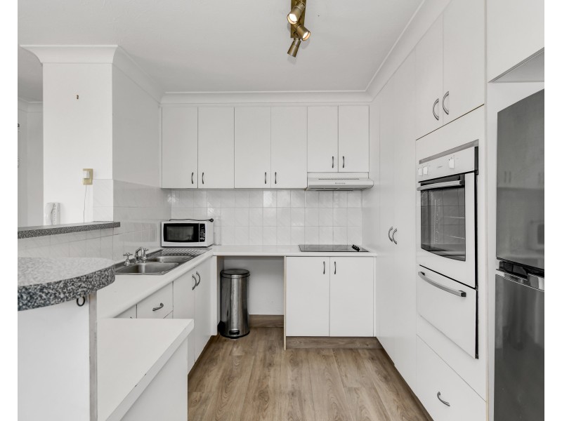 24/31-33 Dutton Street, Coolangatta QLD 4225