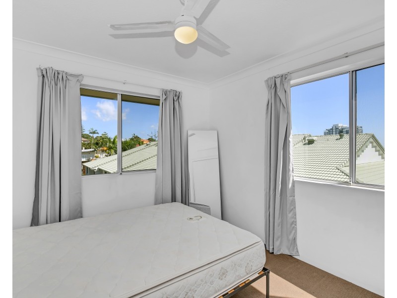 24/31-33 Dutton Street, Coolangatta QLD 4225