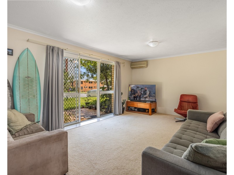 2/39 Coolangatta Road, Coolangatta QLD 4225