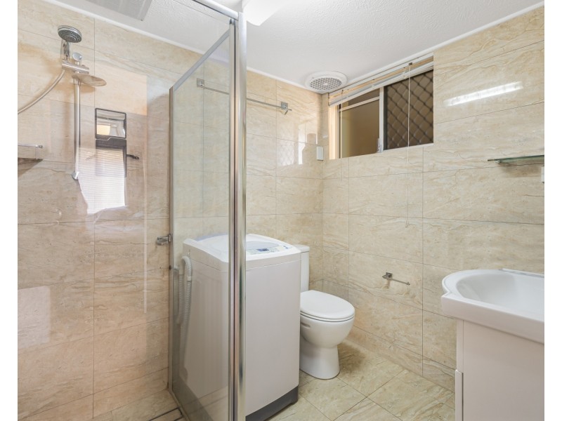 2/39 Coolangatta Road, Coolangatta QLD 4225