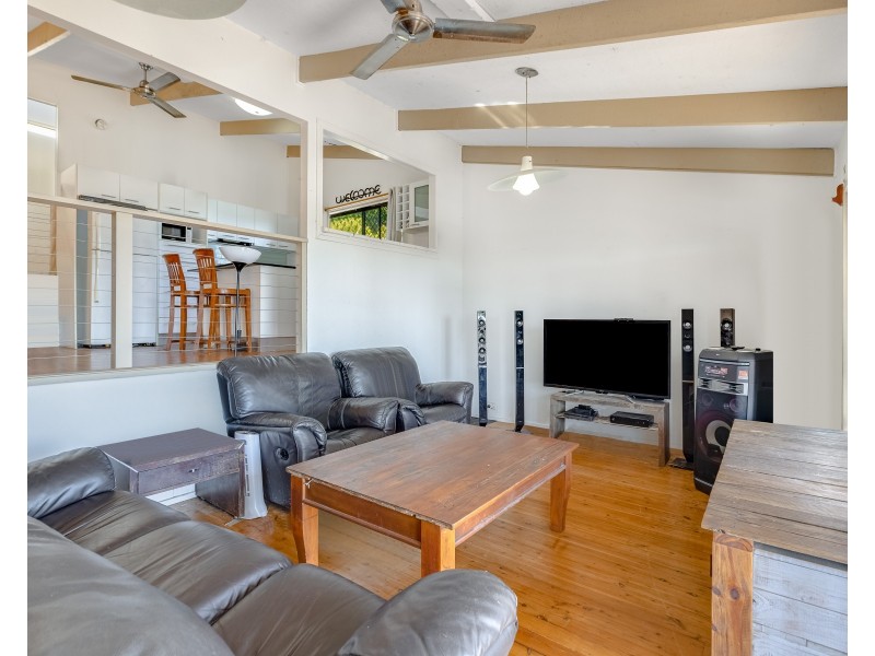 20 Myeerimba Parade, Tweed Heads West NSW 2485