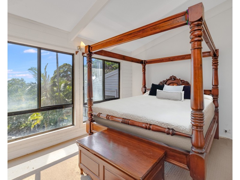 20 Myeerimba Parade, Tweed Heads West NSW 2485