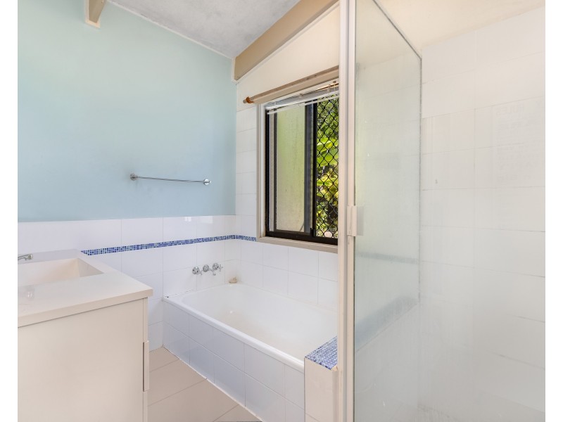 20 Myeerimba Parade, Tweed Heads West NSW 2485