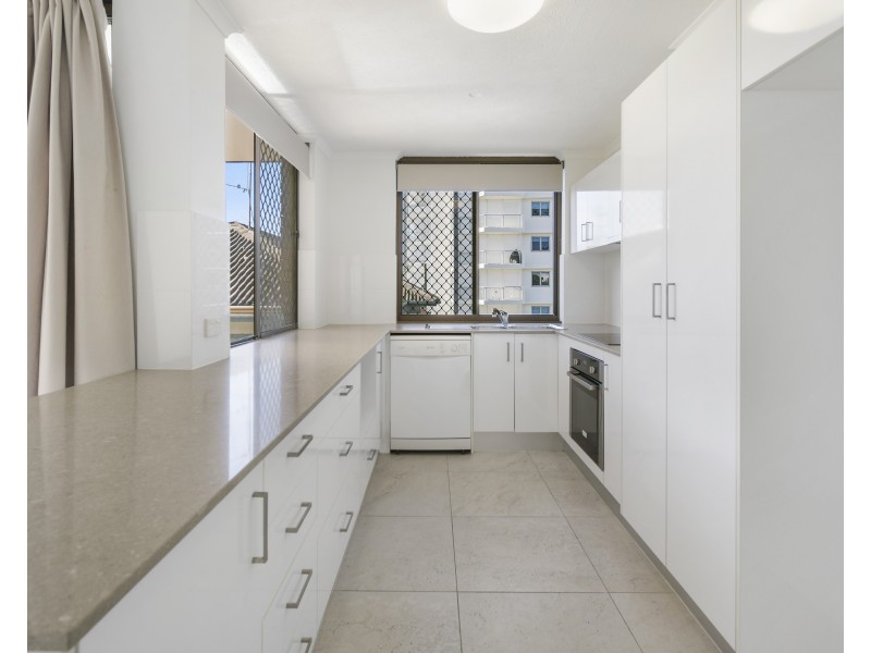 1/38 Marine Parade, Coolangatta QLD 4225