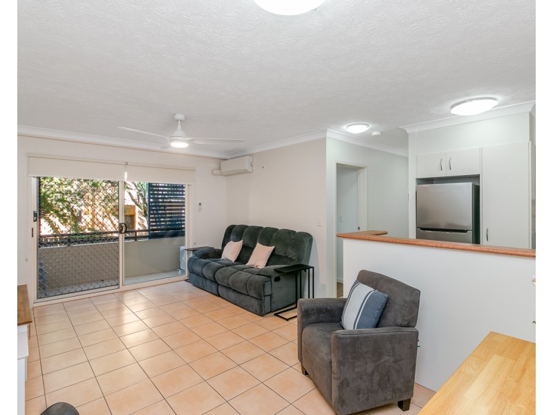 4/48 Coolangatta Road, Coolangatta QLD 4225