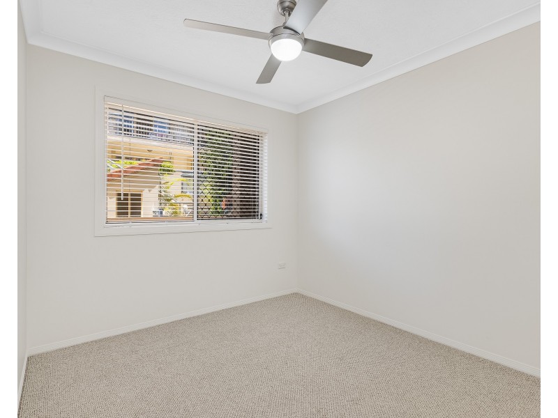 3/36-38 Dutton Street, Coolangatta QLD 4225