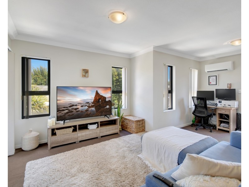12/111-113 Golden Four Drive, Bilinga QLD 4225