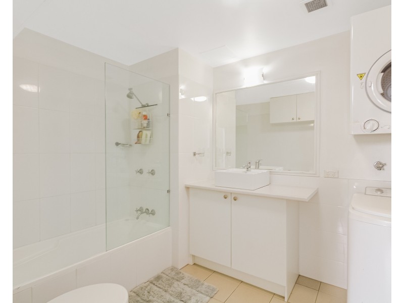 140/99 Griffith Street, Coolangatta QLD 4225