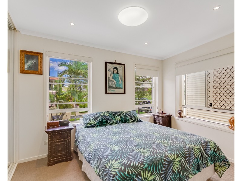 7/24-26 Dutton Street, Coolangatta QLD 4225