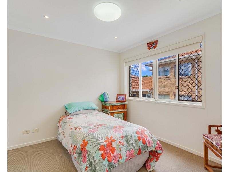 7/24-26 Dutton Street, Coolangatta QLD 4225