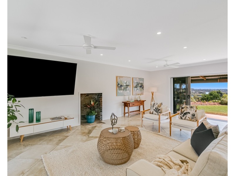 54 Champagne Drive, Tweed Heads South NSW 2486