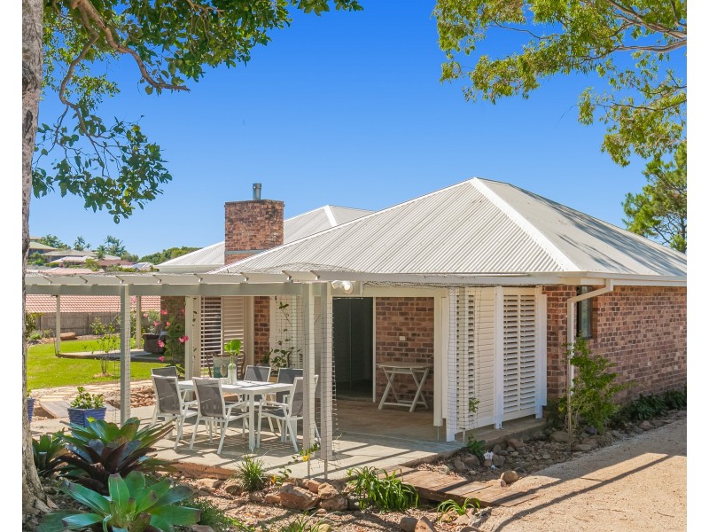 54 Champagne Drive, Tweed Heads South NSW 2486