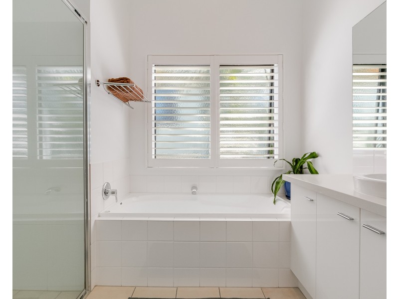 1/2057 Gold Coast Highway, Miami QLD 4220