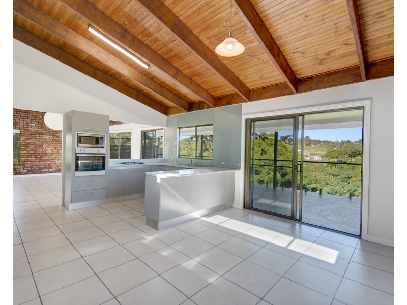 2 Elm Place, Banora Point NSW 2486