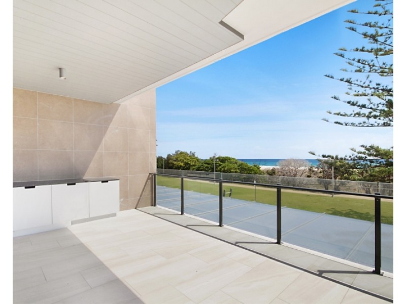 2/106 Pacific Parade, Bilinga QLD 4225