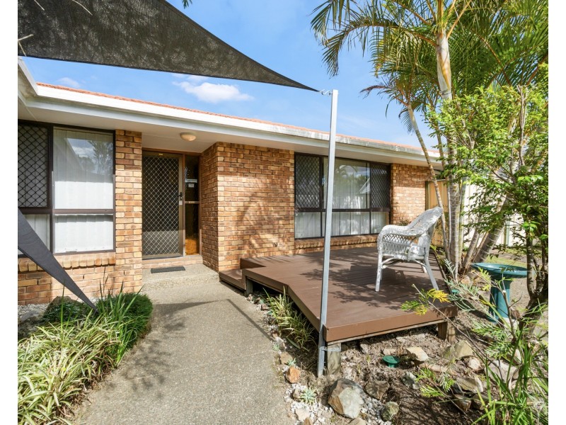 8 Oakland Court, Burleigh Waters QLD 4220