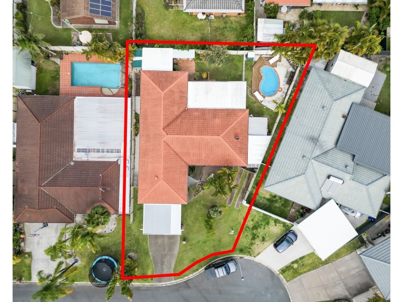 8 Oakland Court, Burleigh Waters QLD 4220