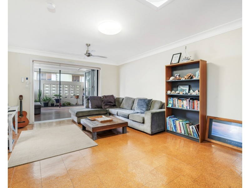 1/65 Stapylton Street, Coolangatta QLD 4225