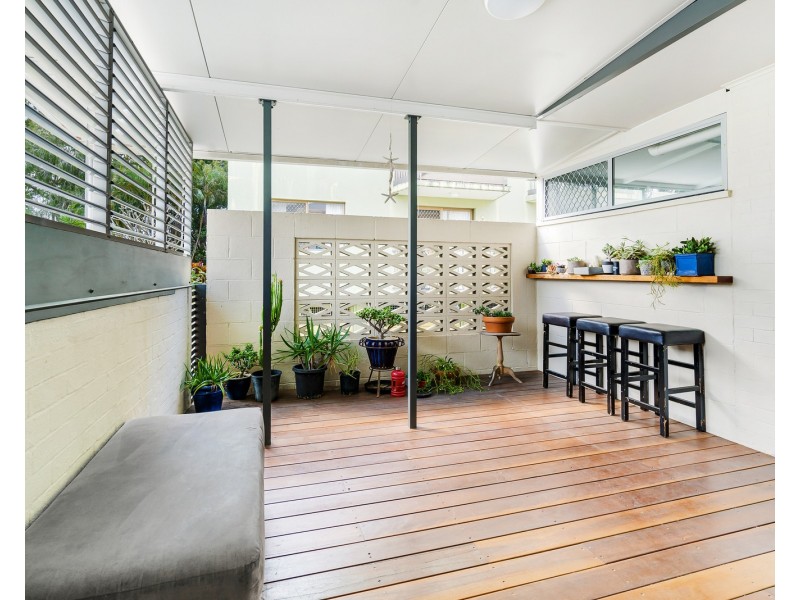 1/65 Stapylton Street, Coolangatta QLD 4225