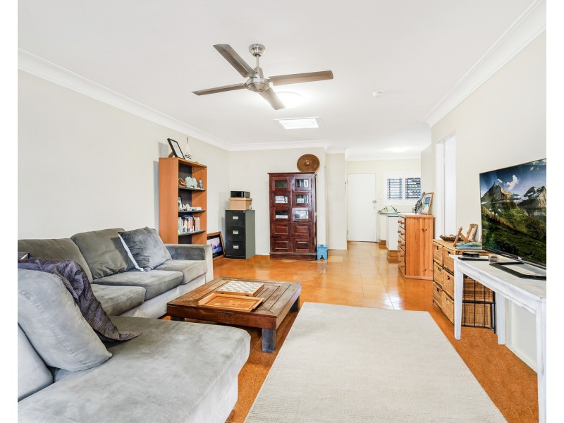 1/65 Stapylton Street, Coolangatta QLD 4225