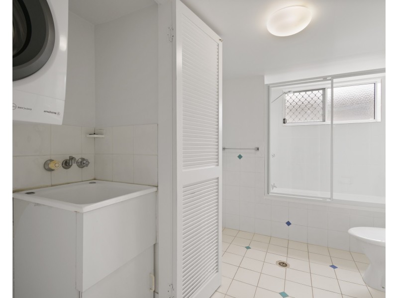 2/80 Pacific Parade, Bilinga QLD 4225