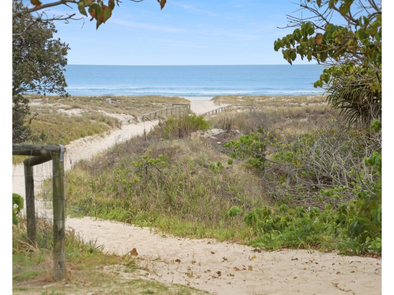 2/80 Pacific Parade, Bilinga QLD 4225
