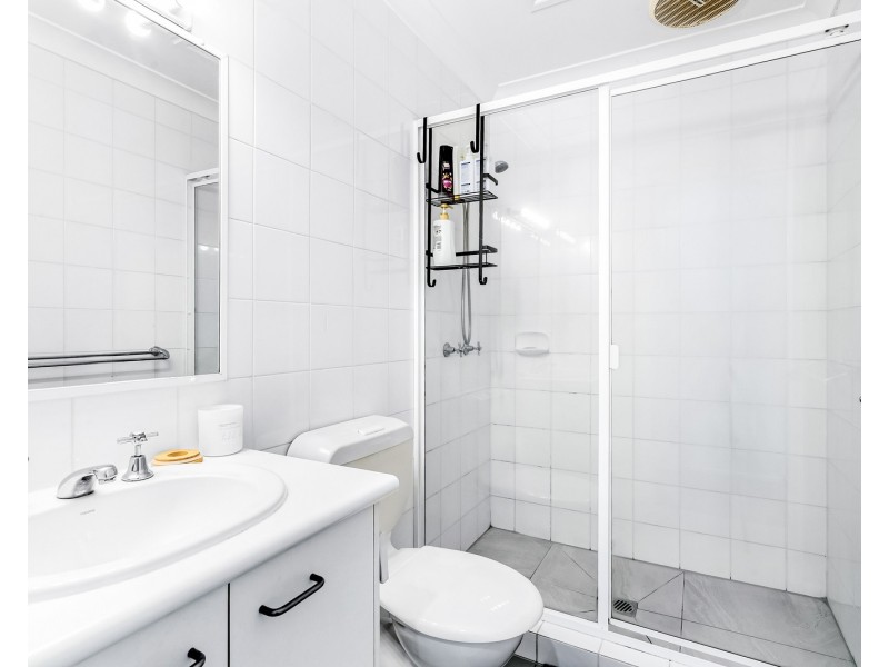 3/49-53 Dutton Street, Coolangatta QLD 4225