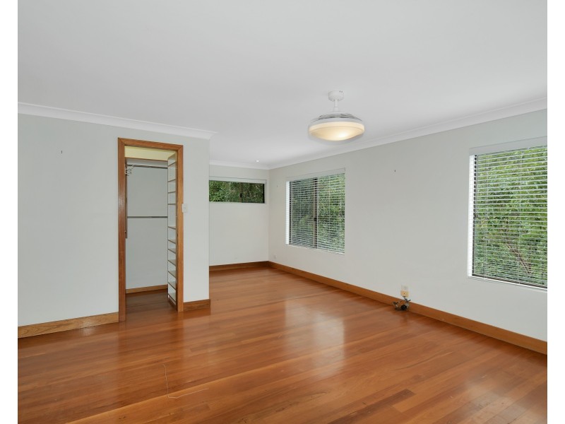 22 Evergreen Drive, Elanora QLD 4221
