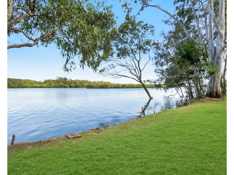 52 Plover Place, Tweed Heads West NSW 2485