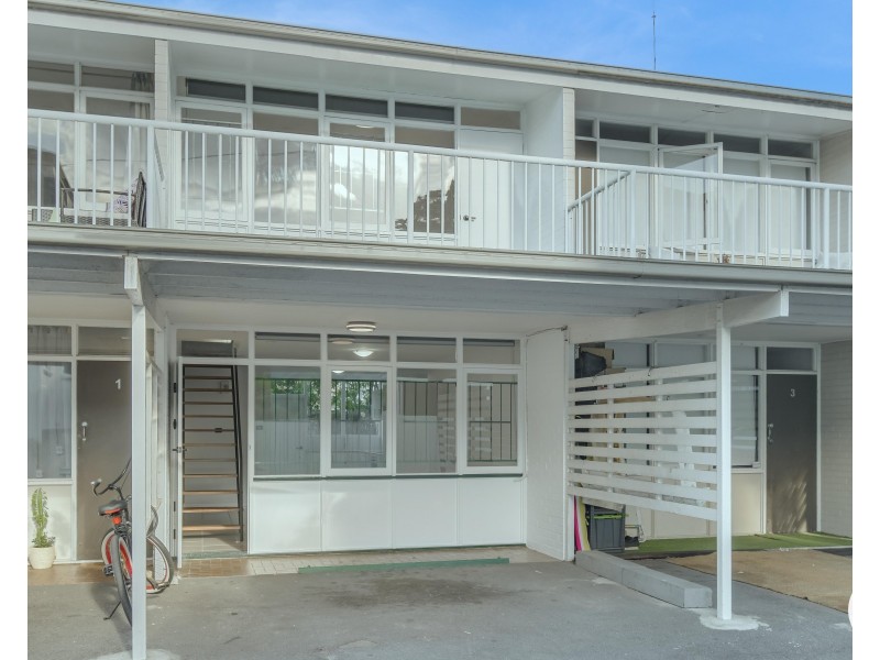 2/74A Pacific Parade, Bilinga QLD 4225