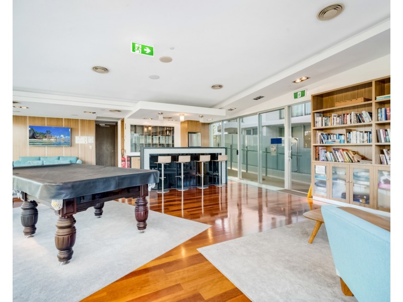 2001/120 Marine Pde, Coolangatta QLD 4225