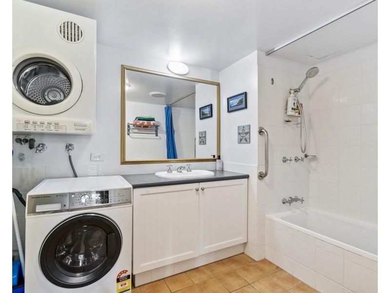 219/99 Griffith Street, Coolangatta QLD 4225