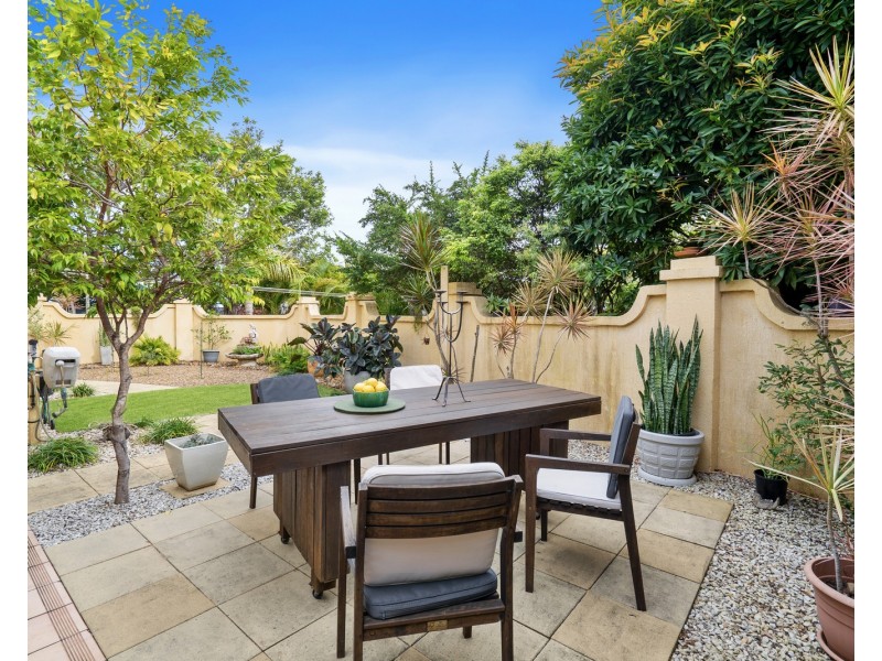 1/90-96 Keith Compton Drive, Tweed Heads NSW 2485