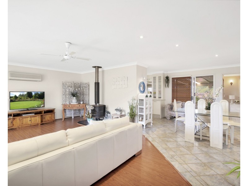 11 Cashel Crescent, Banora Point NSW 2486