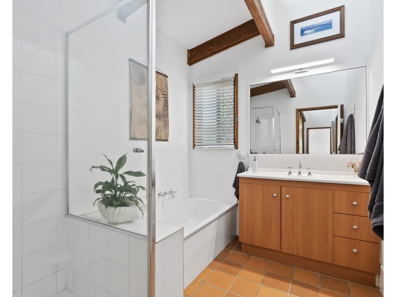 29 Bob Barnard Drive, Tugun QLD 4224