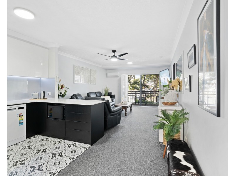 17/5-7 Hill Street, Coolangatta QLD 4225