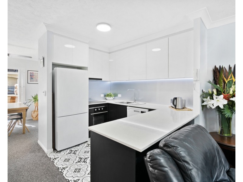 17/5-7 Hill Street, Coolangatta QLD 4225