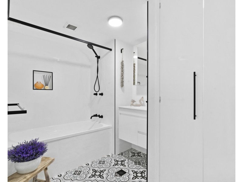 17/5-7 Hill Street, Coolangatta QLD 4225