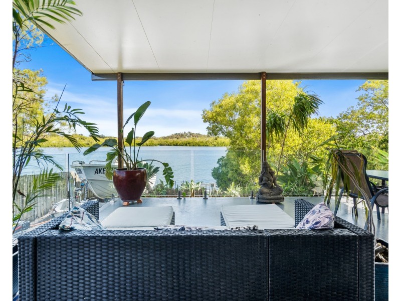 210 Kennedy Drive, Tweed Heads West NSW 2485