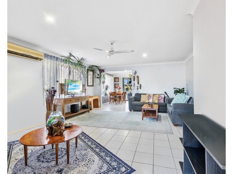 210 Kennedy Drive, Tweed Heads West NSW 2485