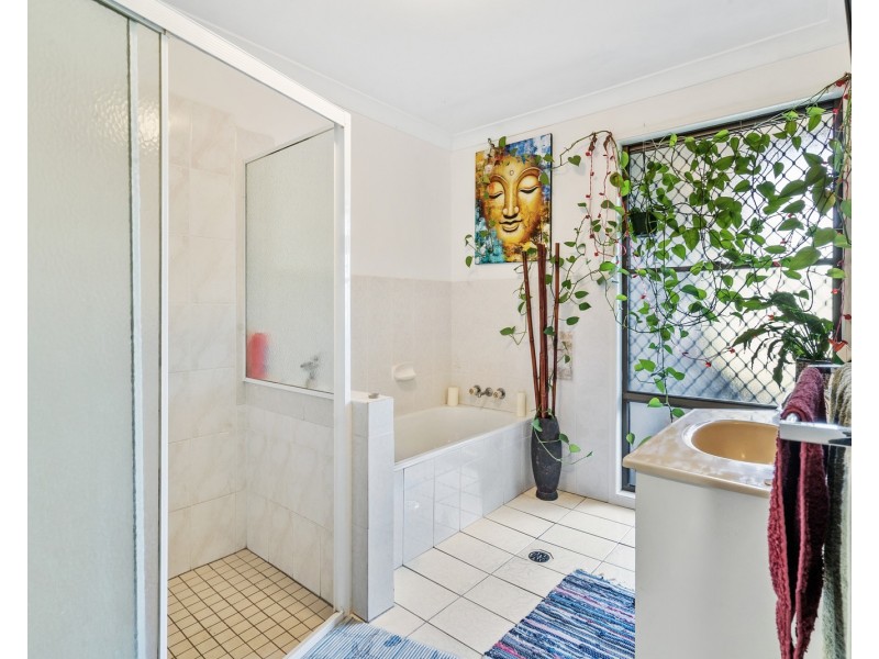 210 Kennedy Drive, Tweed Heads West NSW 2485