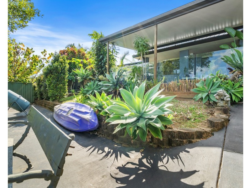 210 Kennedy Drive, Tweed Heads West NSW 2485