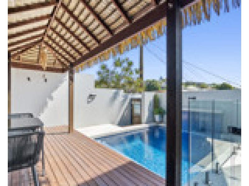 1/80 Mclean Street, Coolangatta QLD 4225